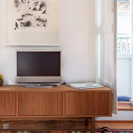 Plum Guide - Purr-fect Apartment